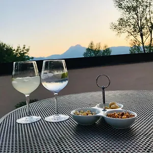 https://tuscan-skye-caterina-studio-apartment.it-tuscanyhotel.com