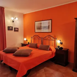 Hotel Neapolis, Napels