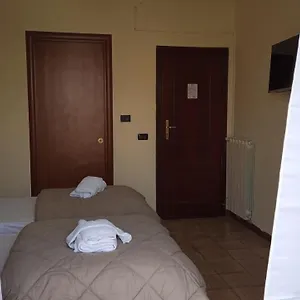 Hotel Eliseo, Nápoles